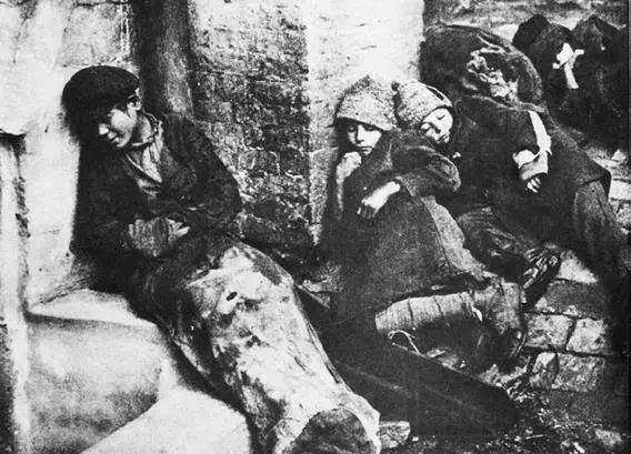 Беспризорники 1920е Каждый день несколько человек уводили из камеры на - фото 3