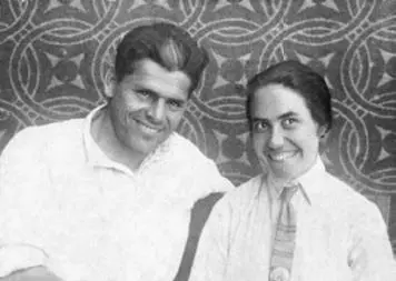 Семен и Галина Калабалины Горький Вырваться бы туда Она его там обязательно - фото 6