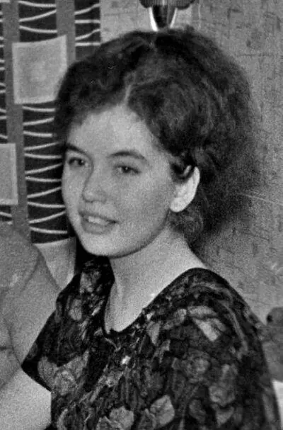 Лето 1966 года На горе Ачишхо Красная Поляна 1972 год Мы с мужем 1976 - фото 78
