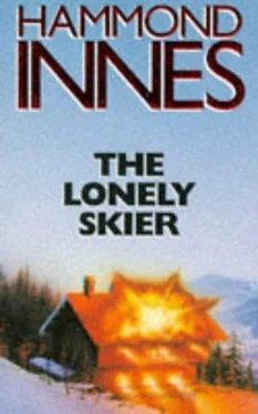 Hammond Innes The Lonely Skier обложка книги