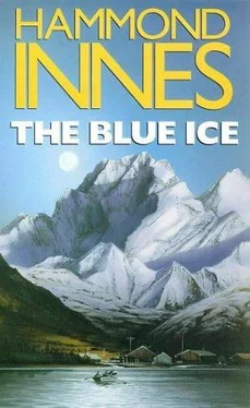 Hammond Innes Blue Ice обложка книги