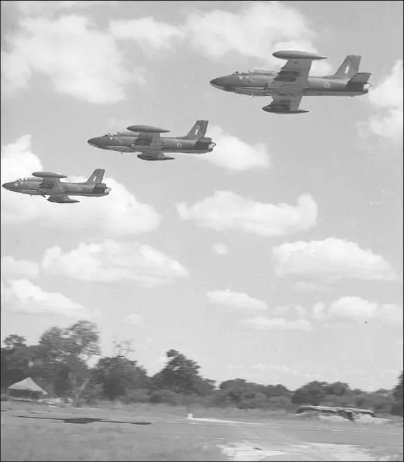 Impala flypast at Mpacha At the same time the SAAF itself grew at a steady - фото 9