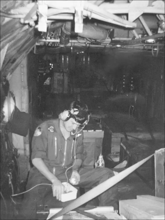 A SAAF loadmaster a loadie tucks into his lunch aboard a C160 transport - фото 20