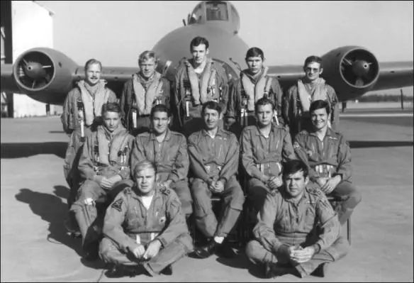 SAAF Canberra crews 1975 A flight of Canberras The rationale behind the - фото 28
