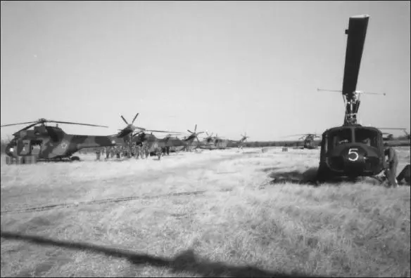 Operation BootlaceUric SAAF Pumas and Super Frelons in Mozambique An RhAF - фото 50