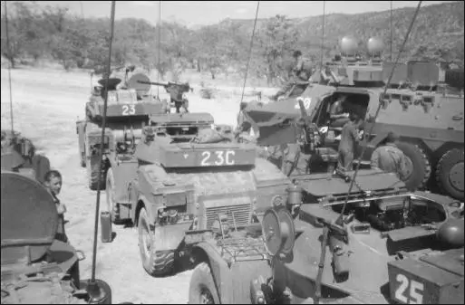 Mechanized SADF troops taking a breather Photo courtesy Cameron Blake An - фото 79