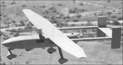 Much loathed by FAPLA and PLAN the Seeker RPV in flight The centreline tank - фото 89