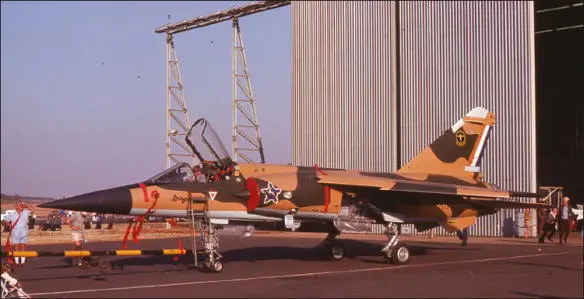 Mirage F1CZ 3 Squadron serial 208 semigloss Buff and Dark Green top surface - фото 134