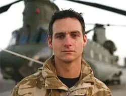 14 Flight Lieutenant Nichol Benzie who took his Chinook into the green zone - фото 95