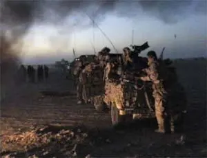 32 B Company 2 Yorks prepares for action at dawn on the day of assault 33 - фото 108