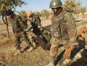 36 Afghan soldiers recover the body of a dead Taliban fighter 37 US special - фото 112