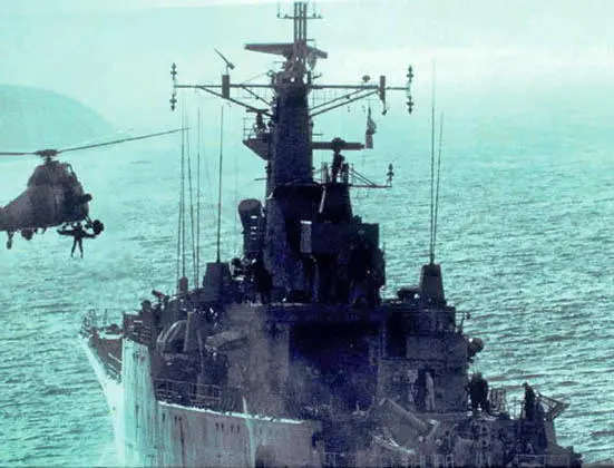 On 8 June HMS Plymouth took the brunt of an attack by five Mirage jets in - фото 58