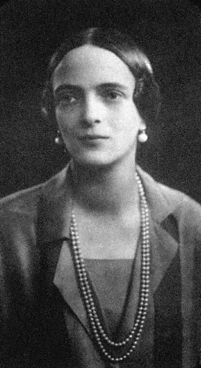 Княгиня Ирина Александровна Юсупова 1925 Князь Феликс Юсупов в мундире - фото 11