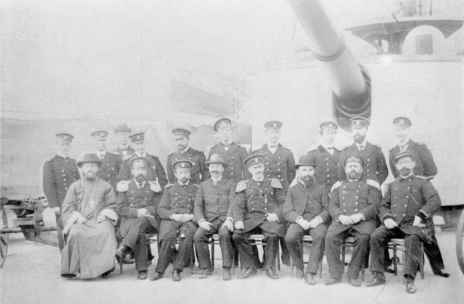 Броненосный крейсер Баян перед РусскоЯпонской войной два фото вверху и - фото 51