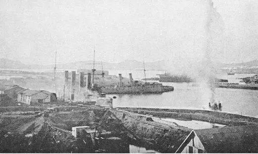ПортАртурский рейд во время обстрела из японских 11дюймовых осадных орудий - фото 65