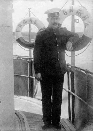 На мостике 19151917 гг Недолго владел флот базами финского берега 3 апреля - фото 43