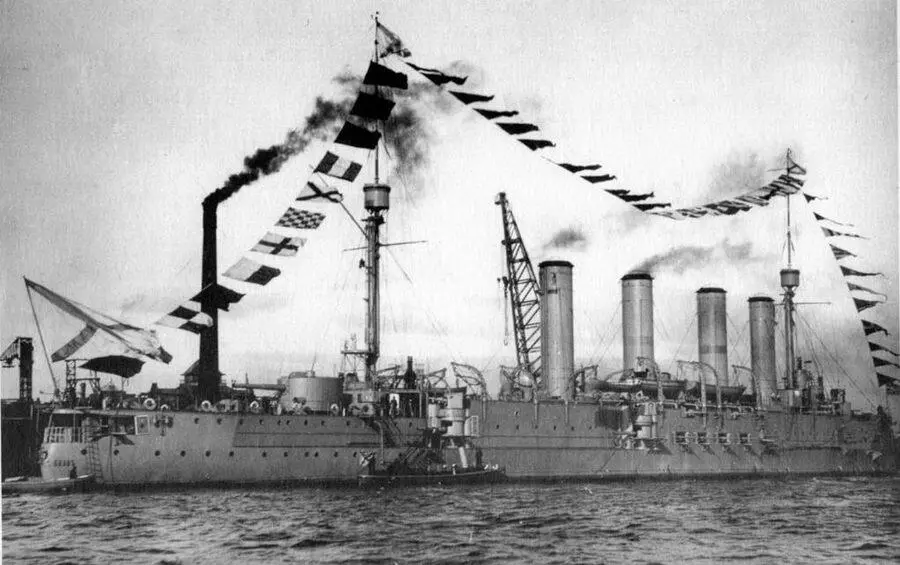 Броненосный крейсер Адмирал Макаров Зачислен в списки флота 215 апреля 1905 - фото 52