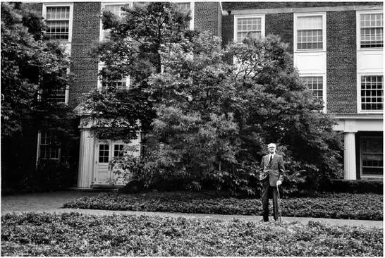 Kennan outside Fuld Hall the Institute for Advanced Study 1990s Joan Kennan - фото 39