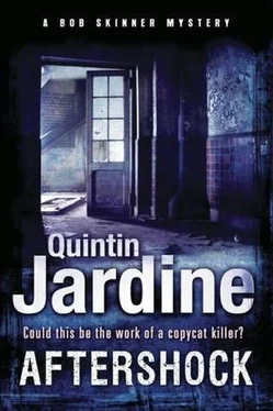 Quintin Jardine Aftershock обложка книги