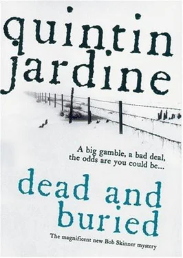 Quintin Jardine Dead And Buried обложка книги