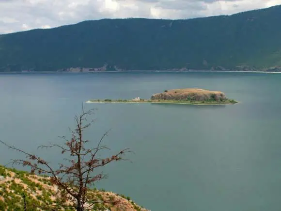 Природные термальные источники впадают в озеро Они называются Лутра Кайафа и - фото 5