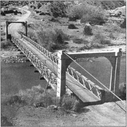 Otowi Bridge leading to Los Alamos New Mexico Robert Oppenheimer had not been - фото 47