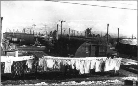 Living quarters at Los Alamos The most desirable residences were in Bathtub - фото 50