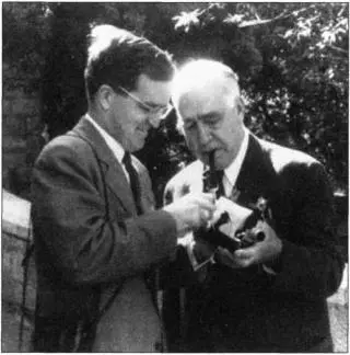 Aage and Niels Bohr Niels and Aage Bohr sailed for the New World under their - фото 51