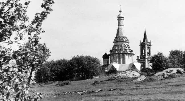 Угрешская свеча В небе синем колокольня стройная Белая Угрешская свеча - фото 112