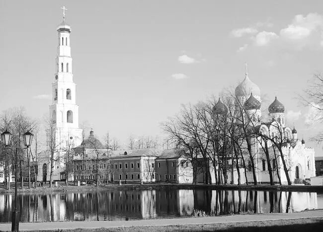 В небе синем колокольня стройная Белая Угрешская свеча На Угреше звоны - фото 113