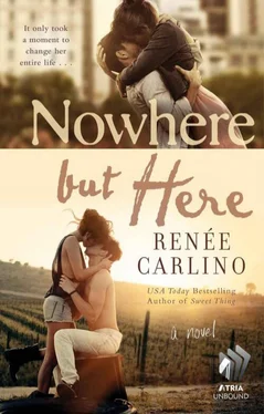 Renée Carlino Nowhere but Here обложка книги