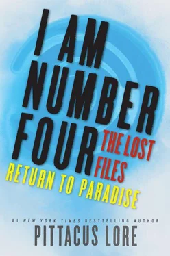 Pittacus Lore Return to Paradise обложка книги