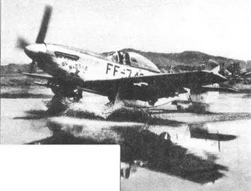 OlNaDSoB F51D Мустанг из 67th FBS 18th FGB 5th AF в луже на одном из - фото 76