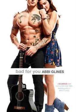 Abbi Glines Bad For You обложка книги