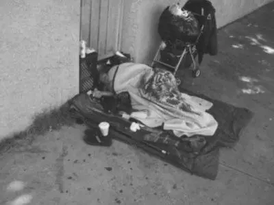 As I scaled the hump of Montrose Street then continued down Alvarado the - фото 39