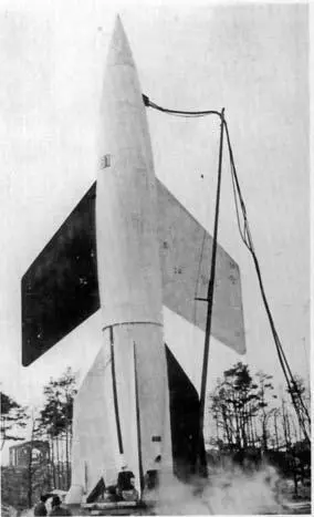 The first A4b is prepared for launch in late December 1944 Originally called - фото 37