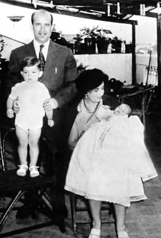Родители Анна и Иосиф с Антонио на крестинах двоюродного брата Франциско - фото 5