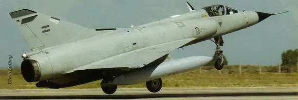 Мираж IIIEА Воздушных сил Аргентины Авиабаза Мендоза ноябрь 2005 г Один - фото 80