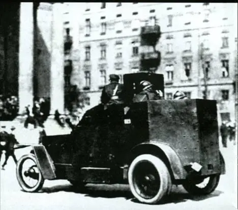 Бронеавтомобиль Пежо на улицах Варшавы 1926 год Пежо в войне Первые - фото 16