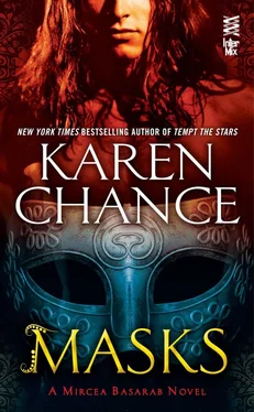 Karen Chance Masks обложка книги