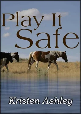 Kristen Ashley Play It Safe обложка книги