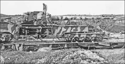 The army preferred heavy railroad guns over massive fixed guns for longrange - фото 3