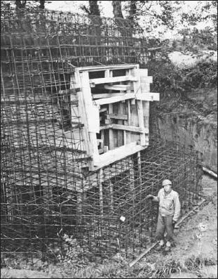 This shows the initial stage of construction of a gun casemate with the steel - фото 28