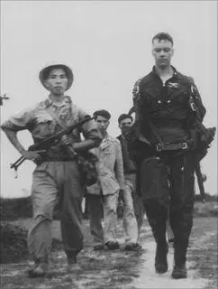 Bob Shumaker the second American aviator captured in North Vietnam An hour - фото 4