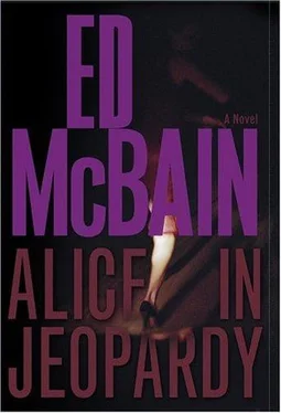 Ed McBain Alice in Jeopardy обложка книги