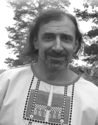 Памяти вот мало стало Друго и нужно дело а из головы выравниваю Да вот - фото 71