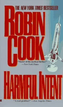 Robin Cook Harmful Intent обложка книги