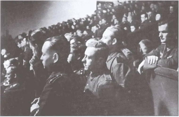 Собрание членов КОНР в Берлине 1944 г 1я дивизия РОА - фото 14