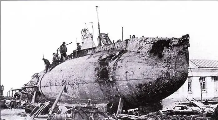 Подводная лодка Лосось типа Holland в Севастополе Российская миниатюрная - фото 35