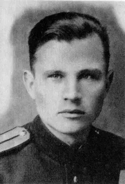 Старпом Л П Ефременков Штурман Н Я Редкобородов Командир БЧ IIIII - фото 7